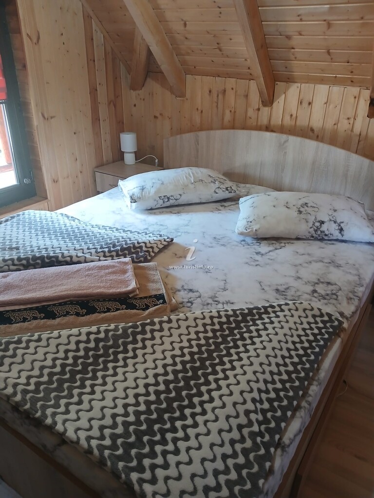 Sus la Căsuță
