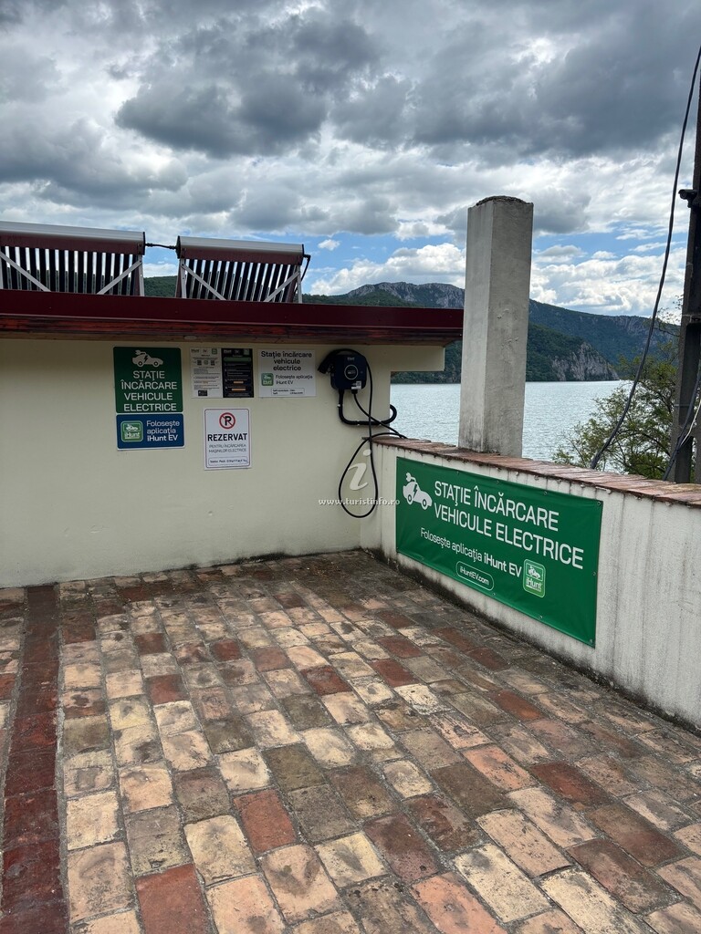 Camere de închiriat Casa Ana Serena