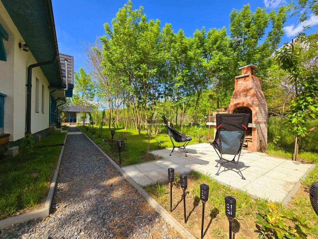 Casa de vacanță la Partizani