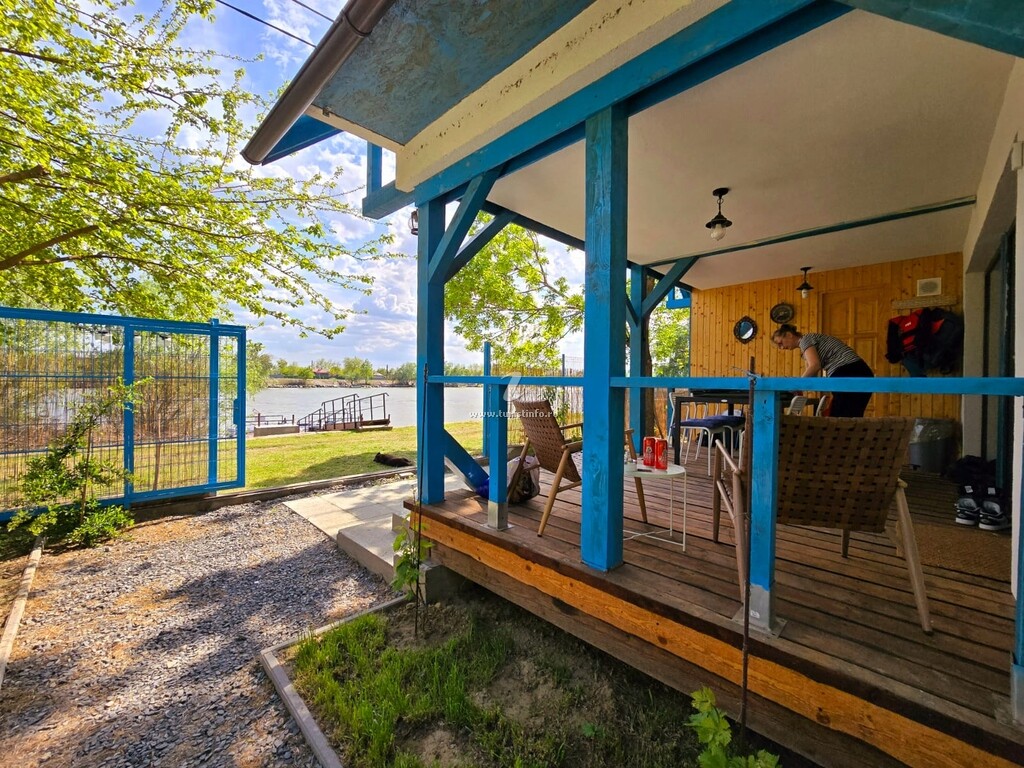 Casa de vacanță la Partizani