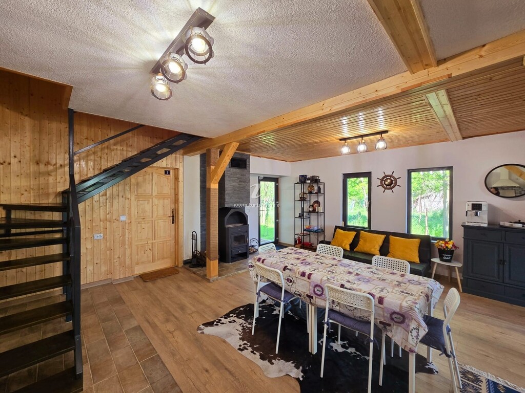 Casa de vacanță la Partizani