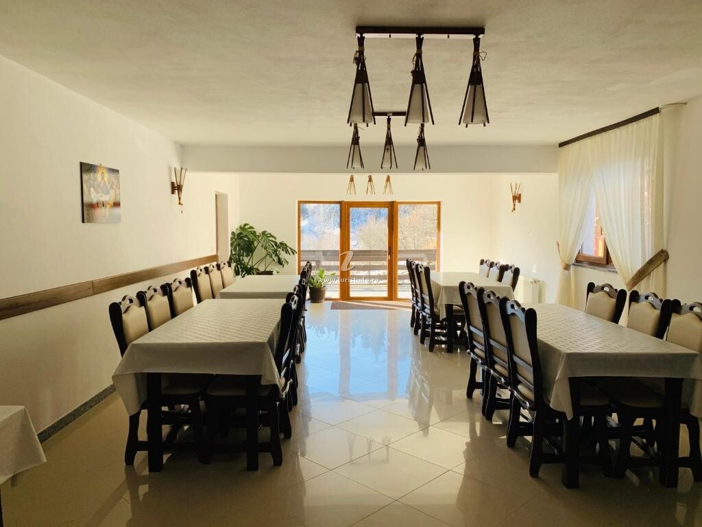Camere de închiriat Pietrosul