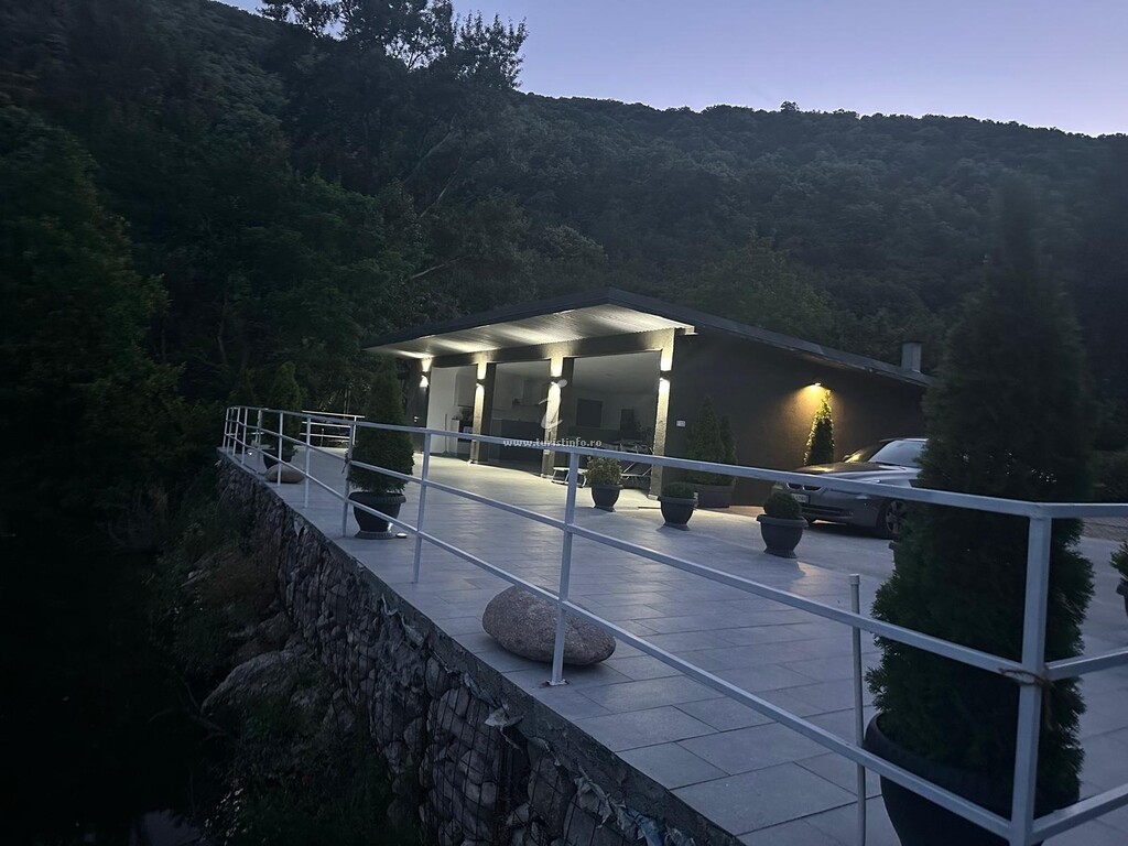 Casa Ricky House