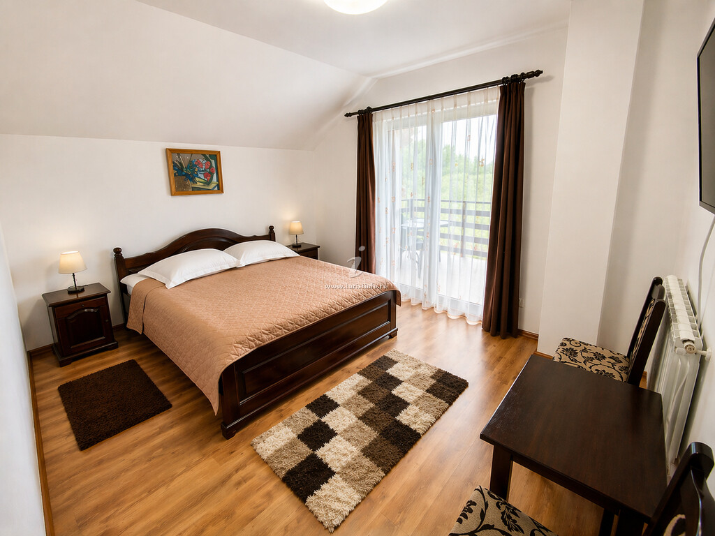 Pensiunea Agroturistică Casa Bucovineană