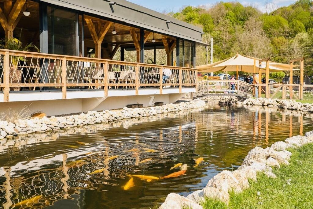 Ecvestria Chalet