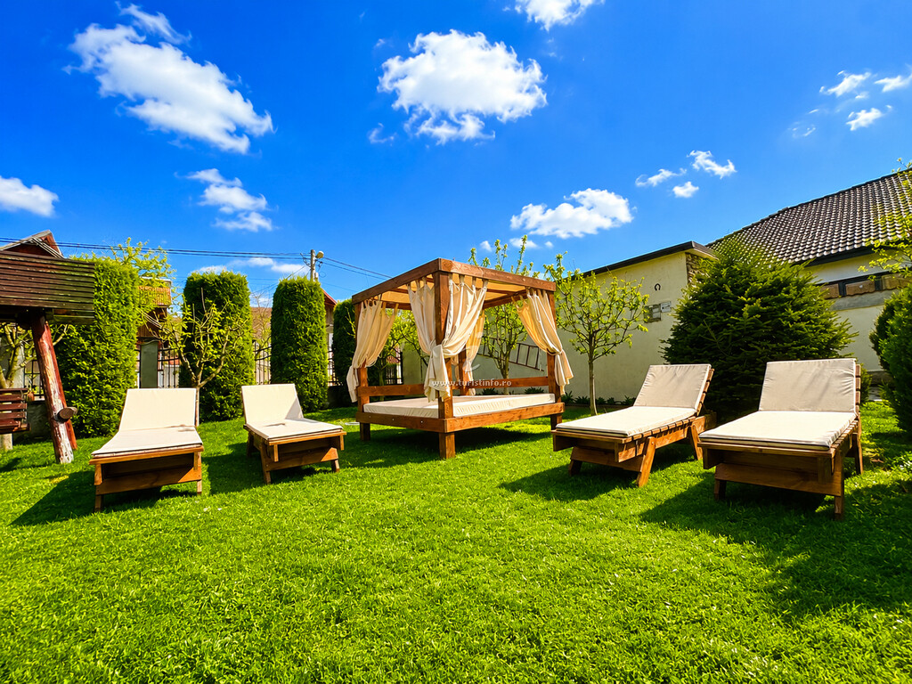 Vila Emerald Residence