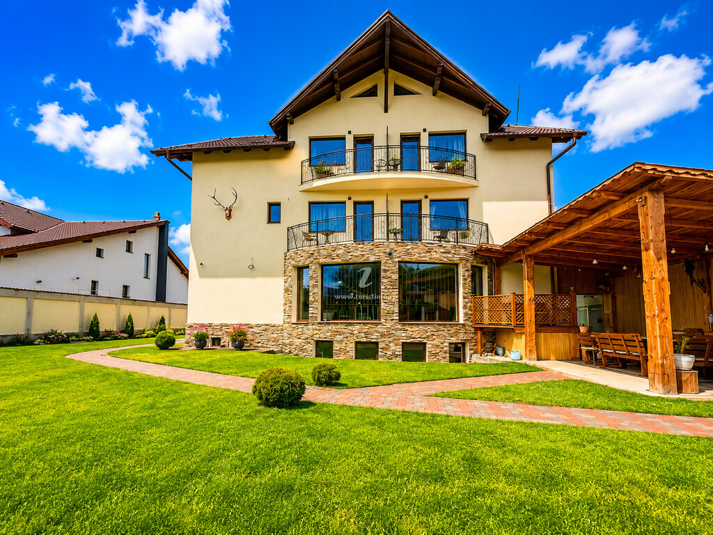 Vila Emerald Residence