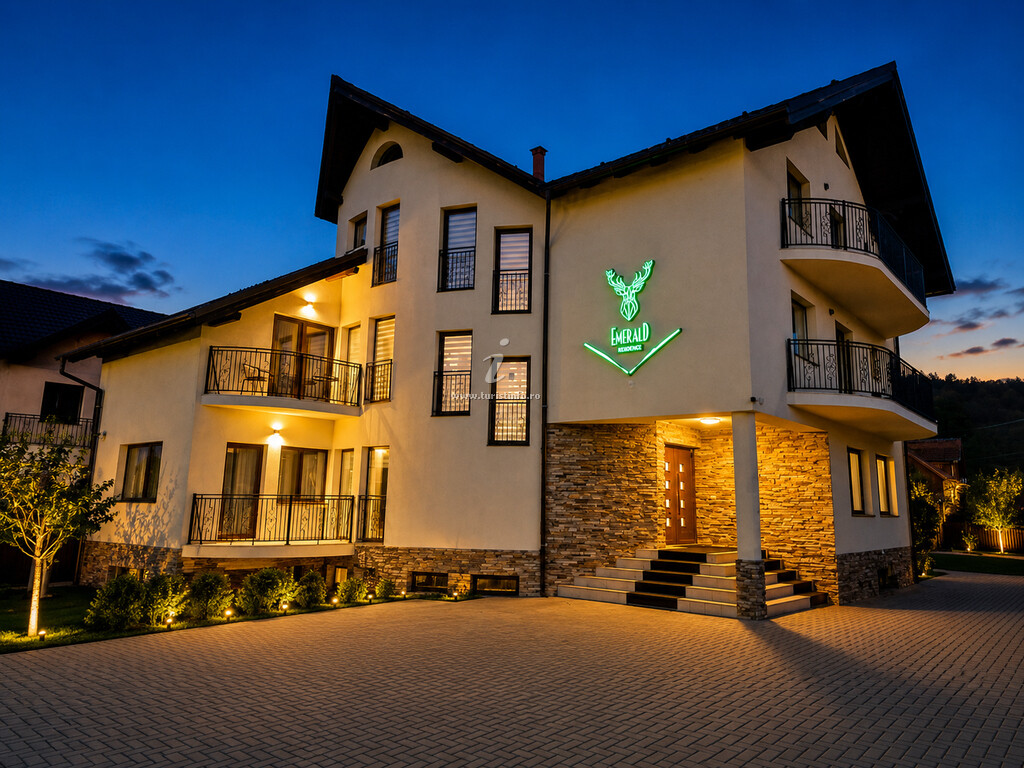 Vila Emerald Residence