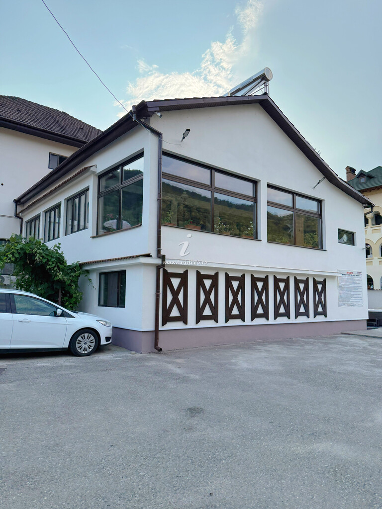 Pensiunea Casa Obștei