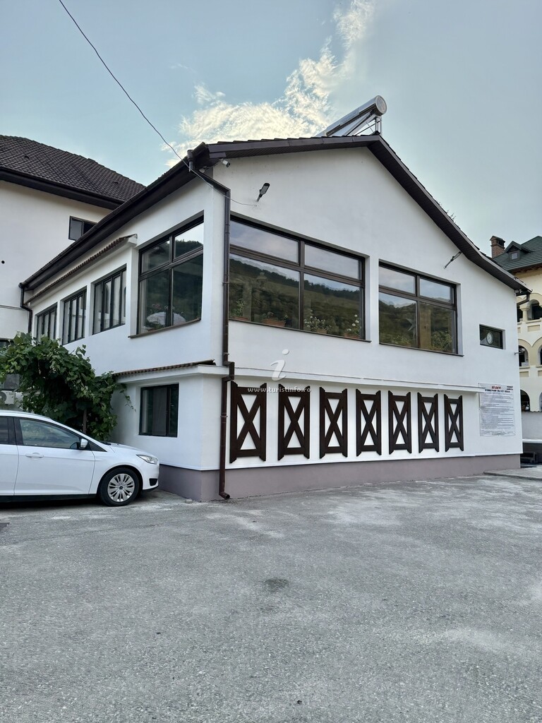 Pensiunea Casa Obștei