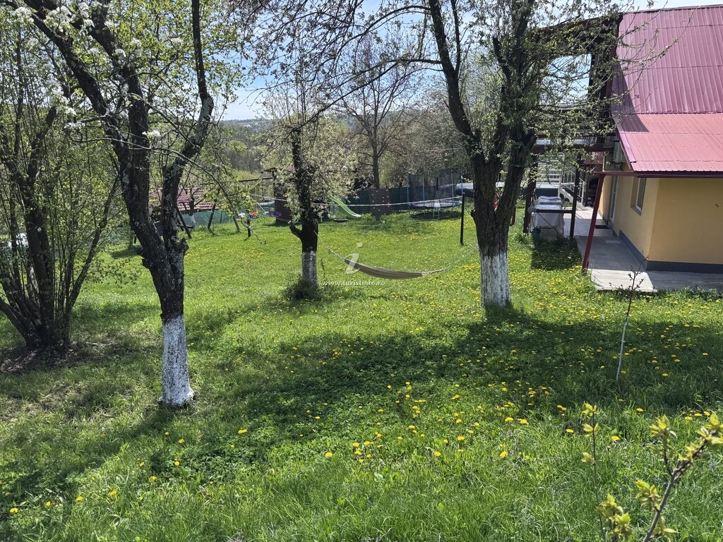 Pensiunea Valea Veverițelor