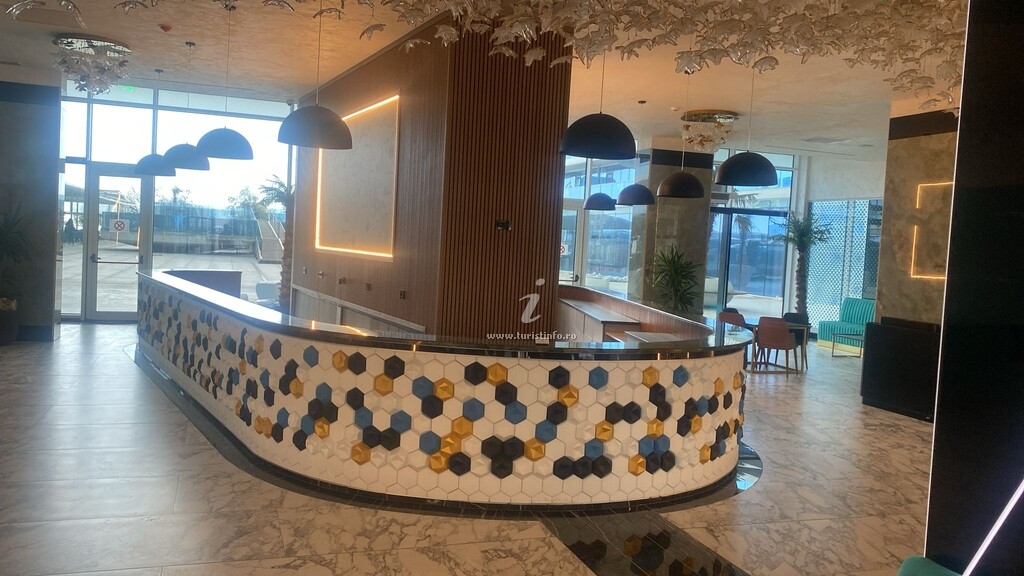 Hotel-Apartament Edy's by the Sea White Titanic