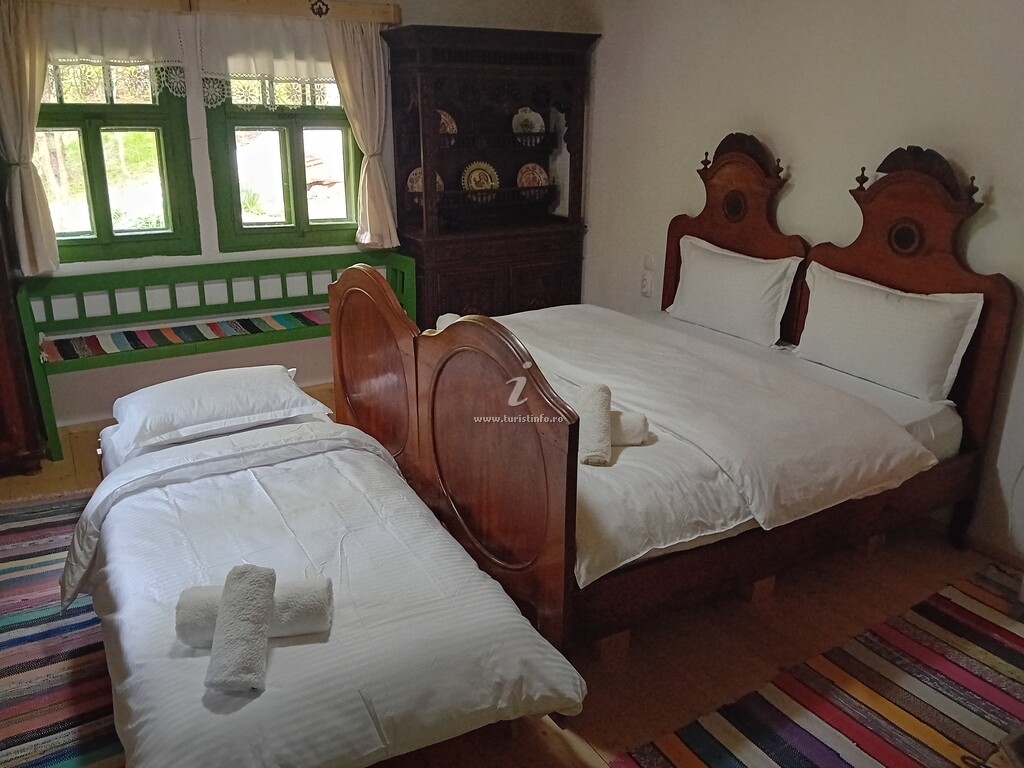 Casa Bunicilor Retezat