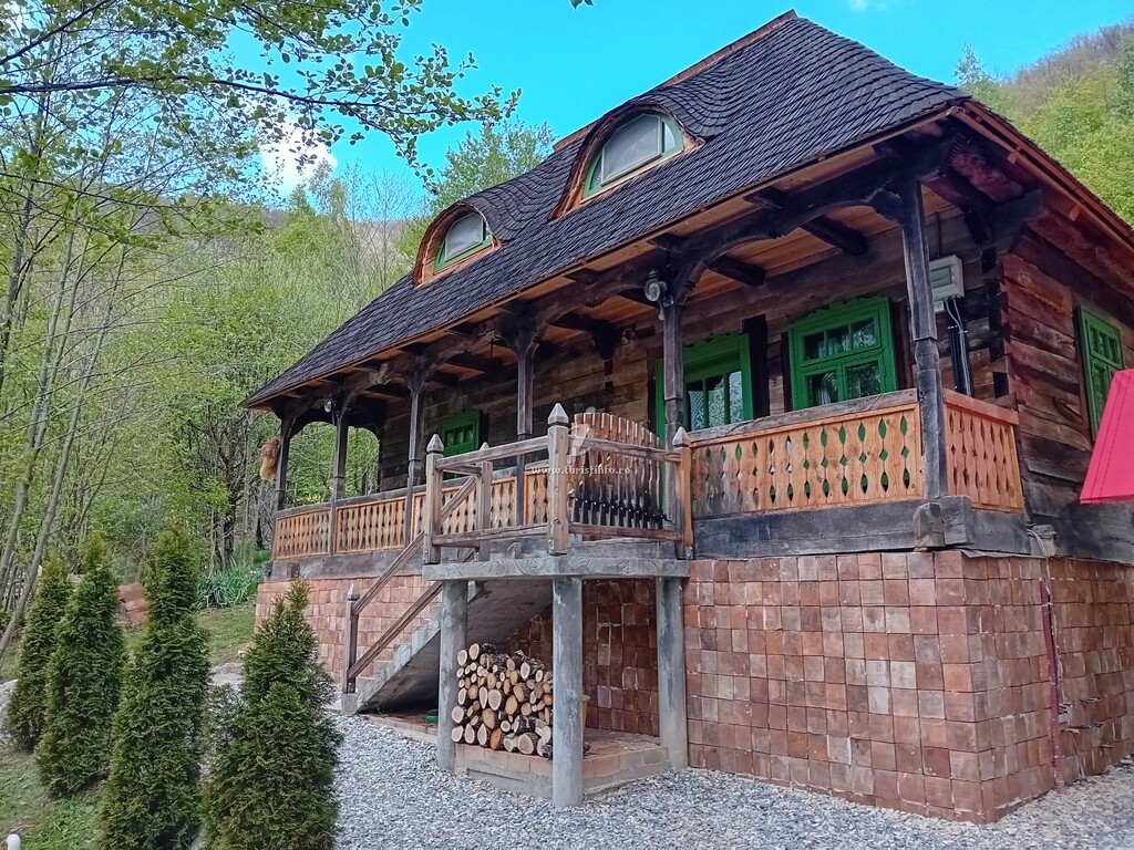Casa Bunicilor Retezat