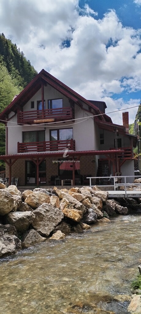 Pensiunea Liniștea Muntelui