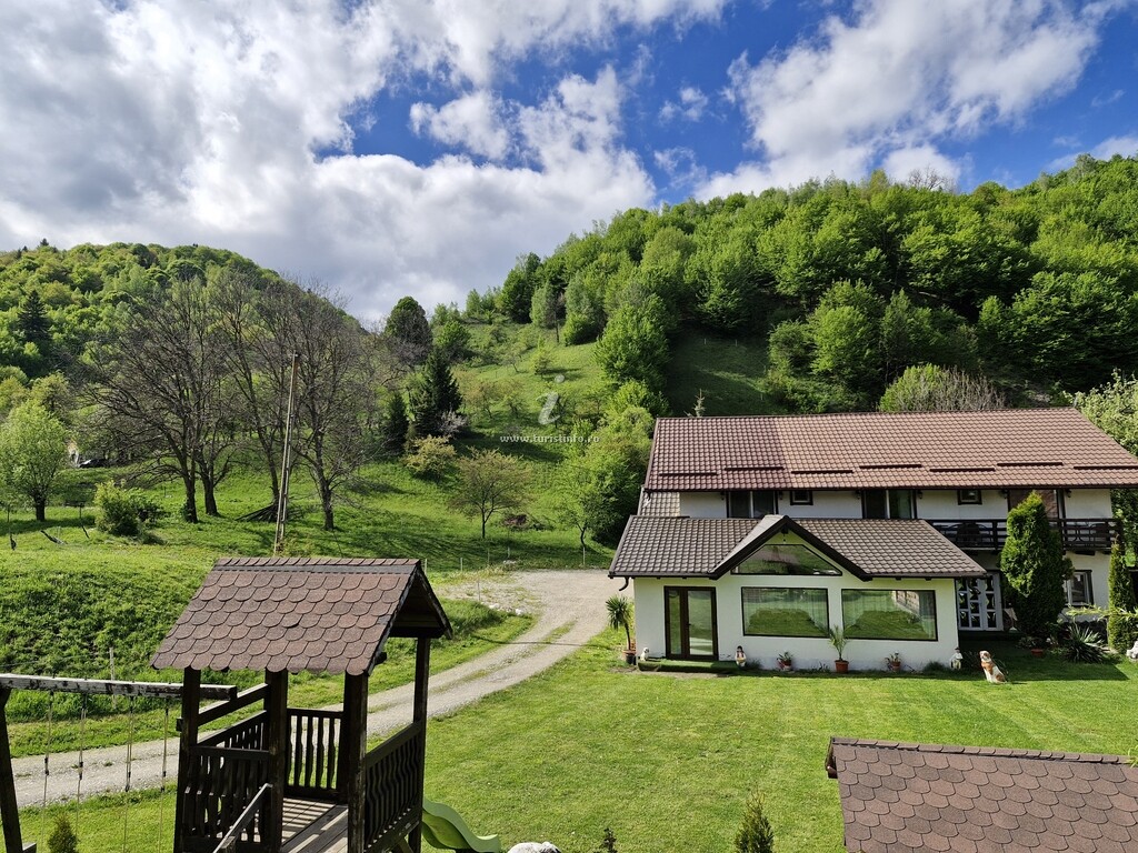 Camere de închiriat Casa Poenița cu Noroc