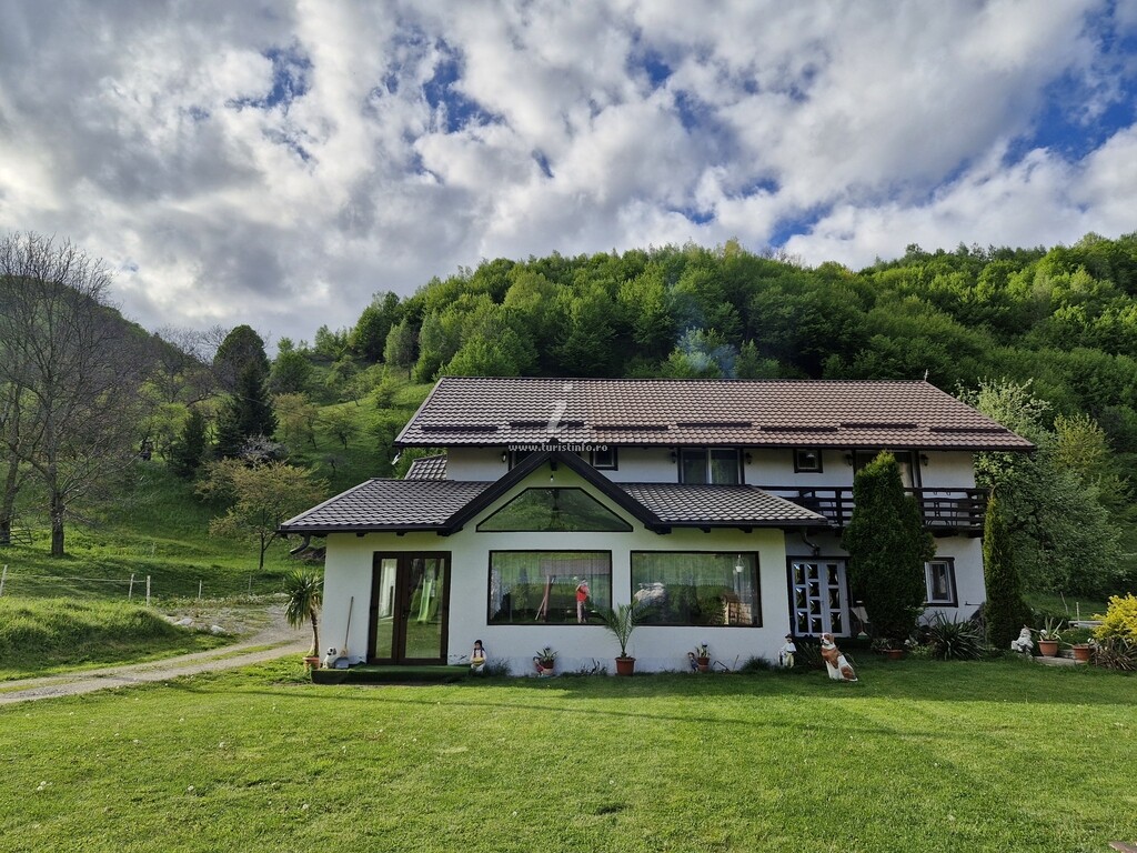 Camere de închiriat Casa Poenița cu Noroc