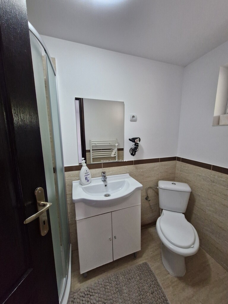 Camere de închiriat Casa Poenița cu Noroc