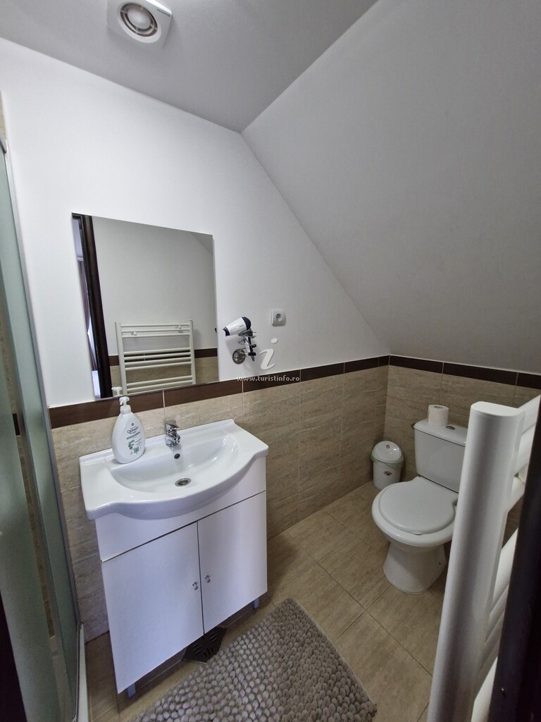 Camere de închiriat Casa Poenița cu Noroc