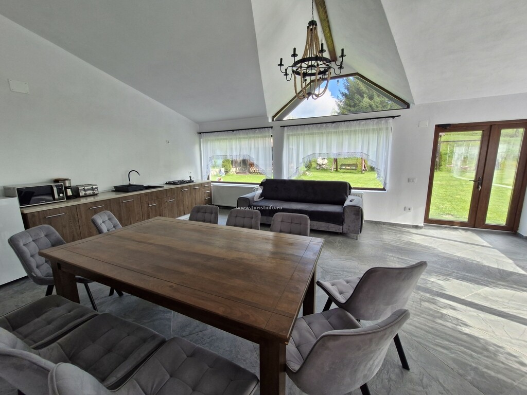 Camere de închiriat Casa Poenița cu Noroc
