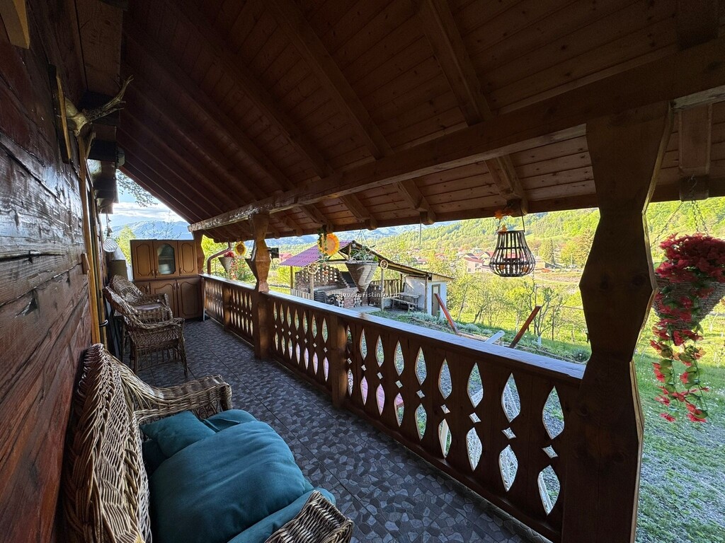 Sus la Căsuță