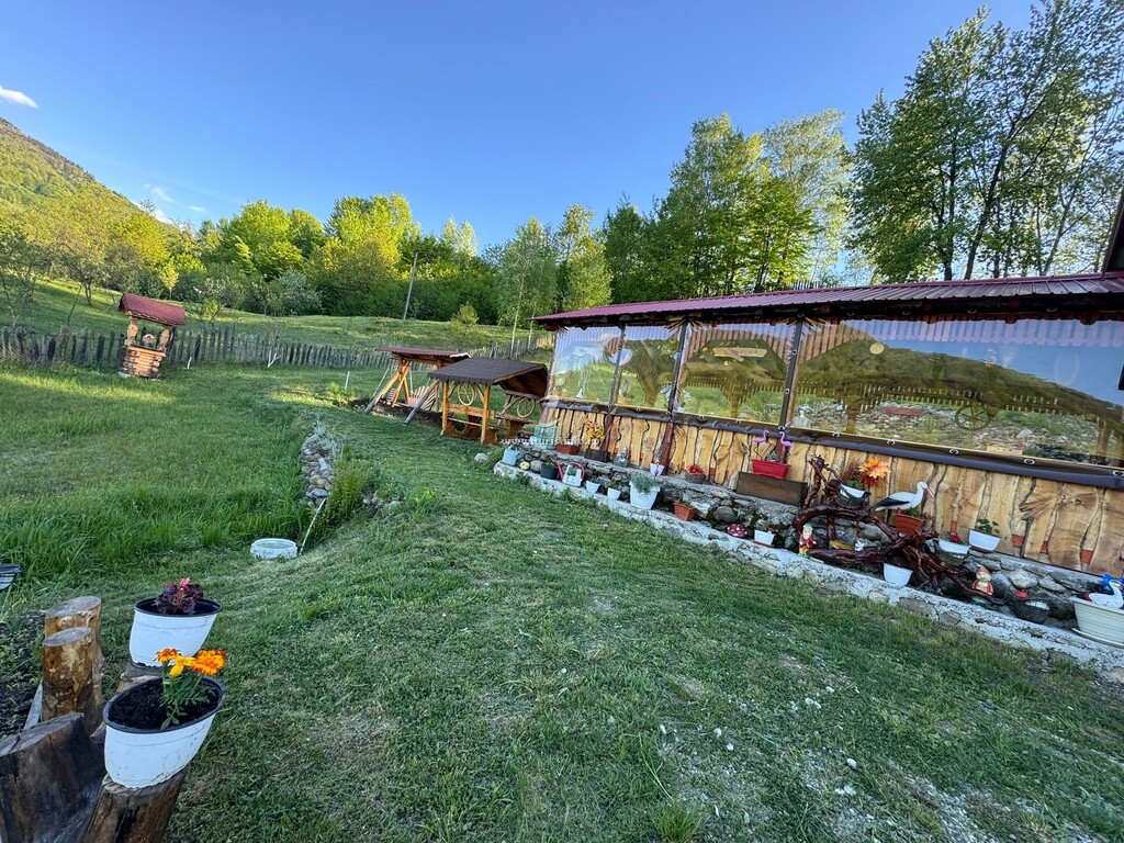 Sus la Căsuță