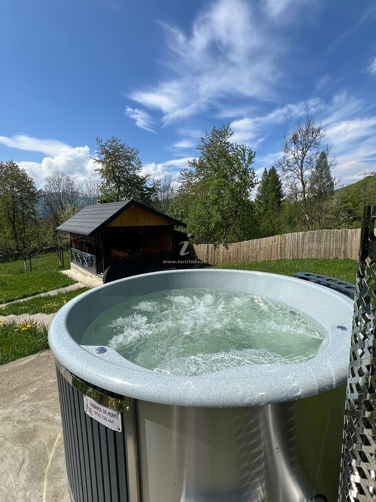 Aura Chalet