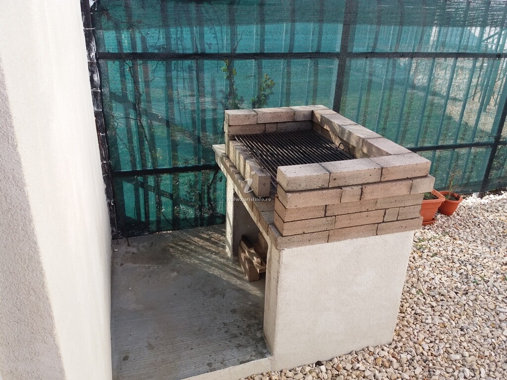 Apartament Andra
