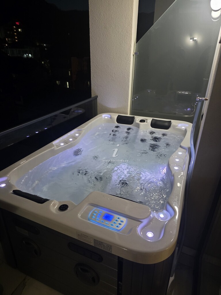 Apartament Delux cu Jacuzzi