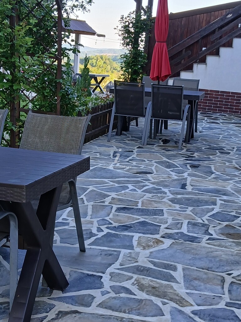 Camere de închiriat Căsuța Trandafirilor