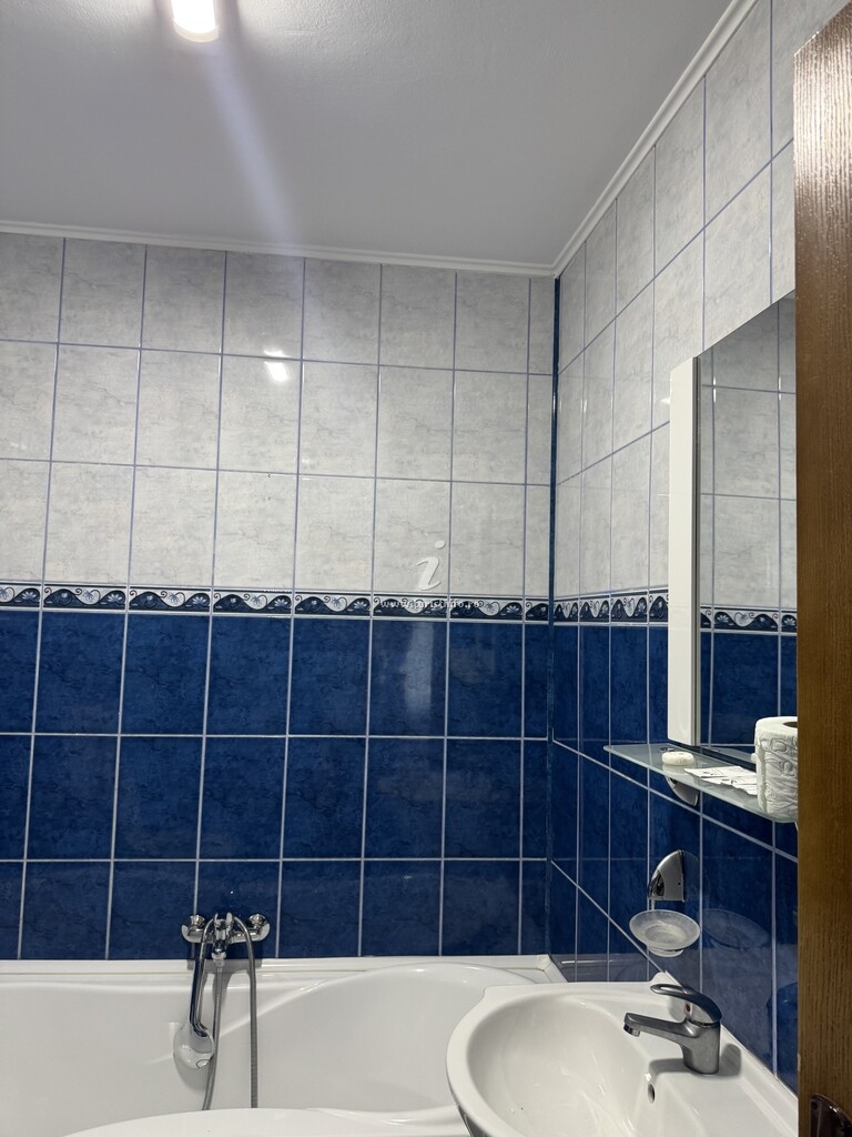 Camere de închiriat Gabi