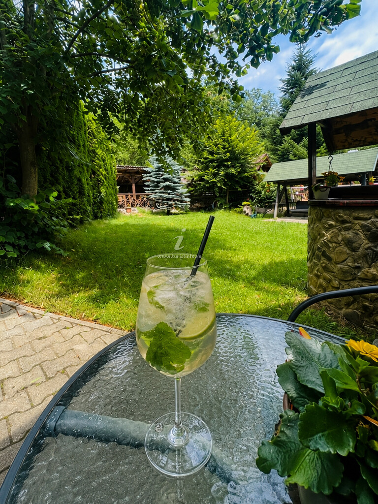 Pensiunea Agroturistică Adelina