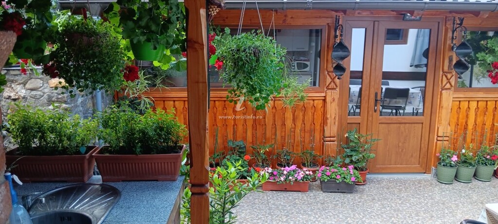 Casa cu Flori