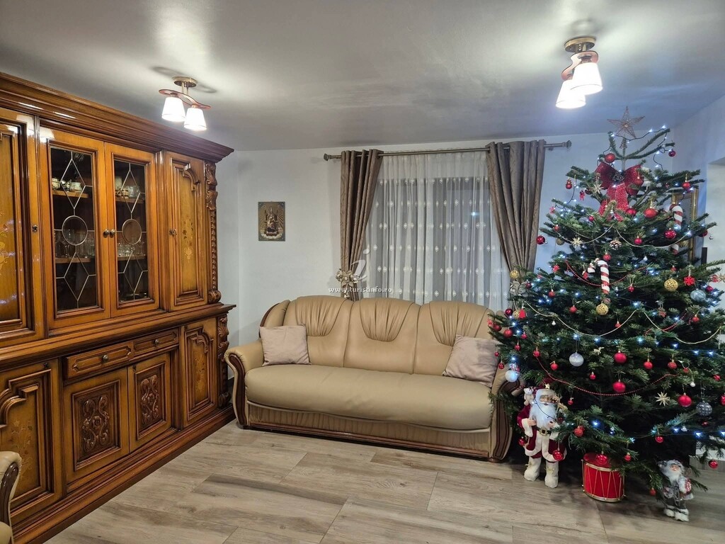 Pensiunea Colț de Rai