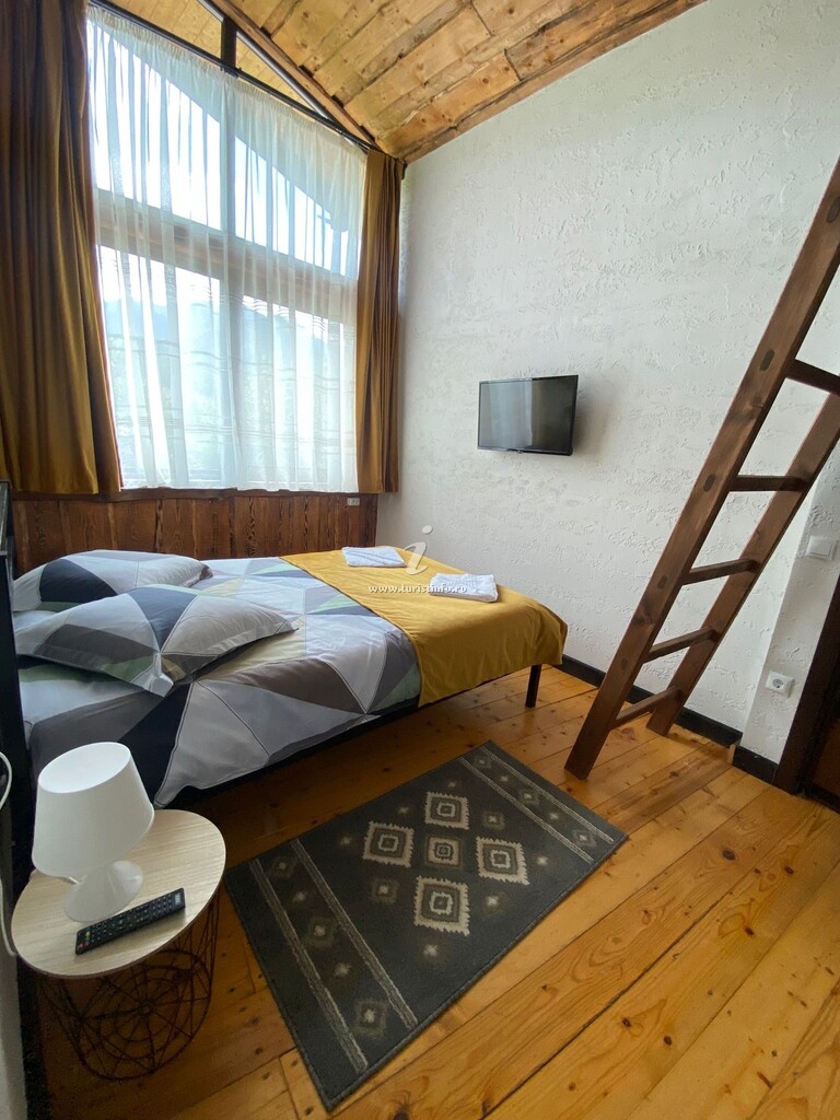 Cabana Vânătorului 8