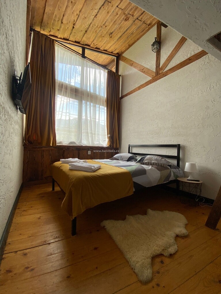 Cabana Vânătorului 8
