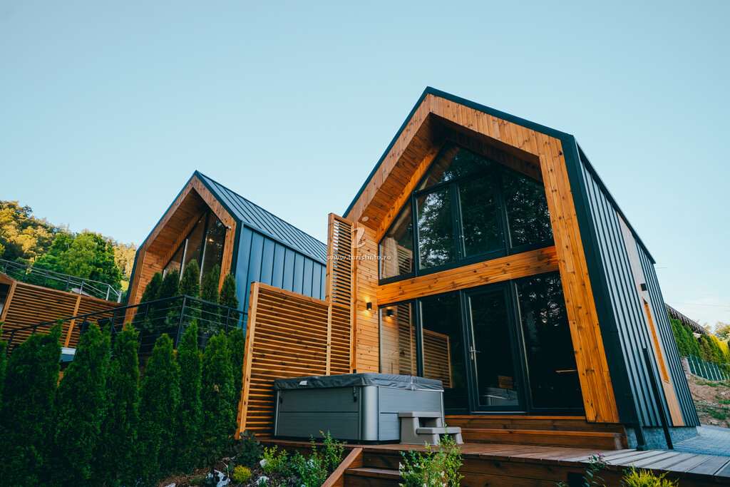 Vilele Golden Wood