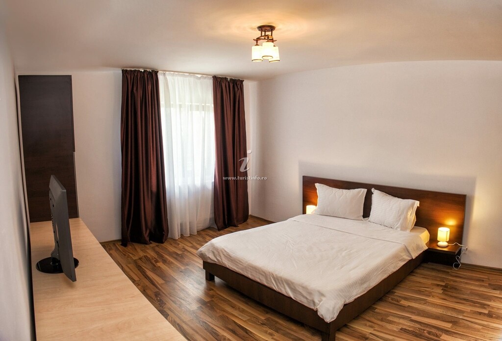 Vila Tașaul