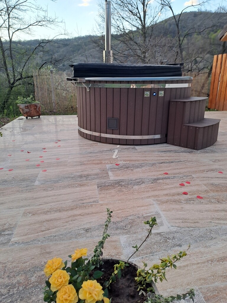 Cabana la Poalele Vulcanilor