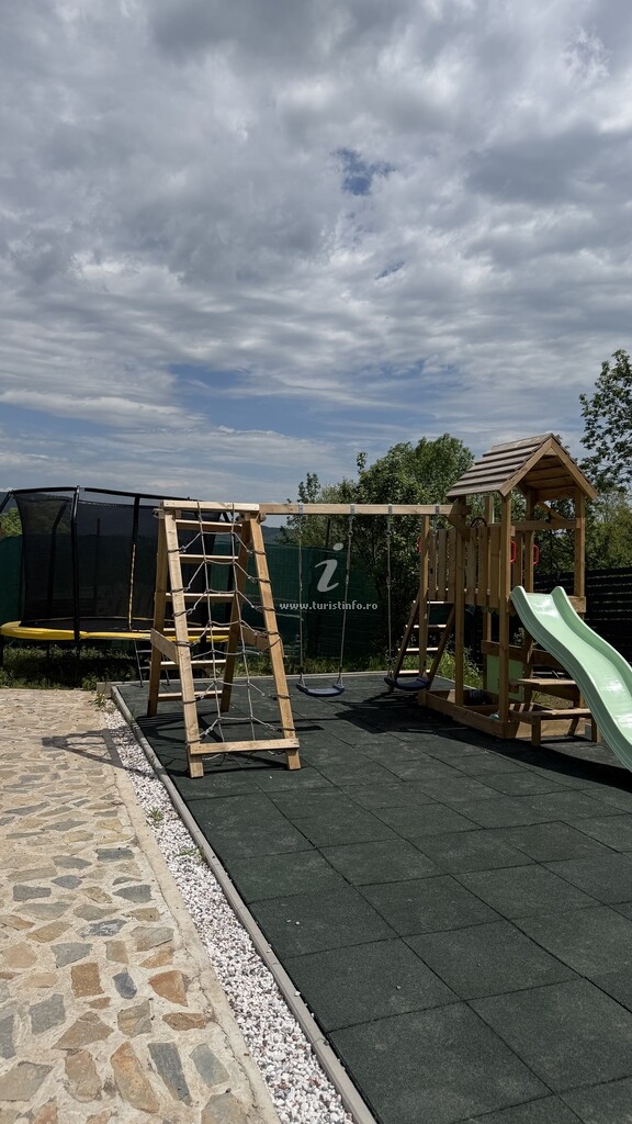 A-frame Azad