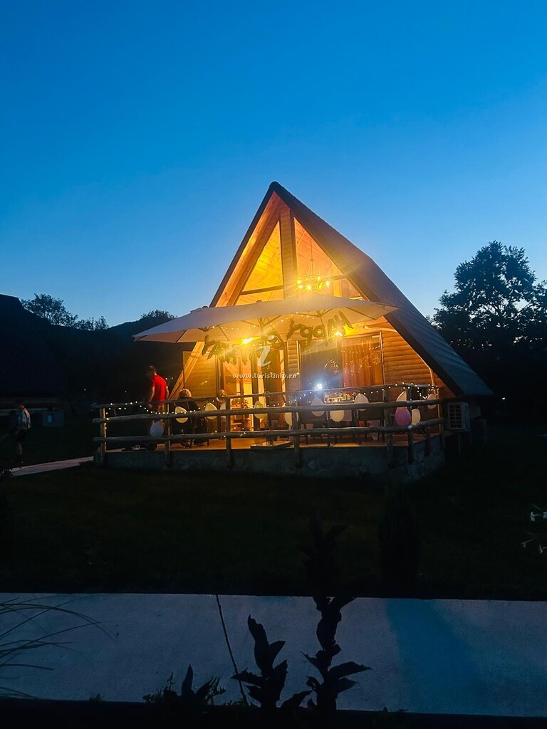 Cabana la Poalele Vulcanilor