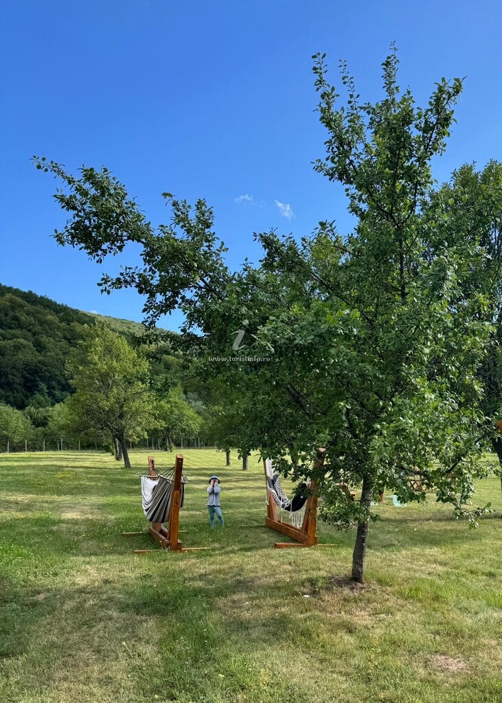 Cabana la Poalele Vulcanilor