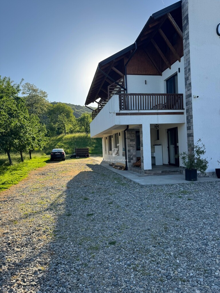 Pensiunea Agroturistică Conacul Doamnei