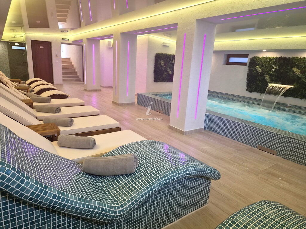 Pensiunea Sarmis Cristal Wellness & Spa