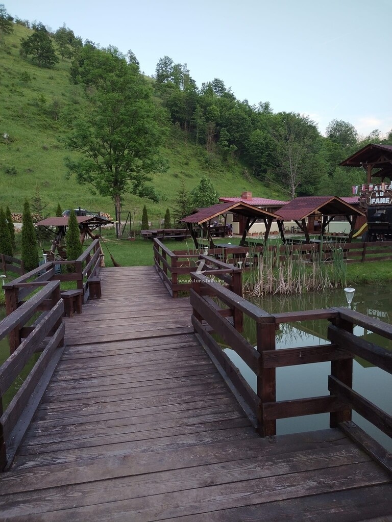Căsuțe tip camping Balta Lu' Fanea