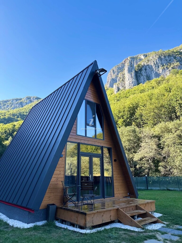A-frame Valea Streiului