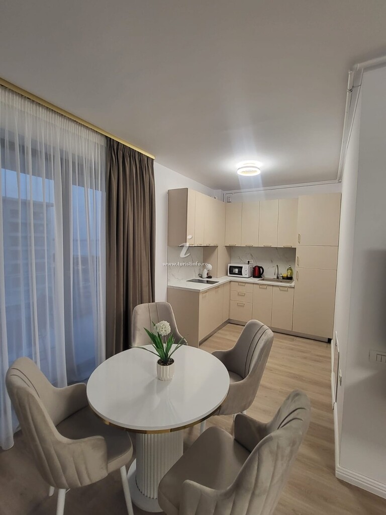 Apartamente Solid House