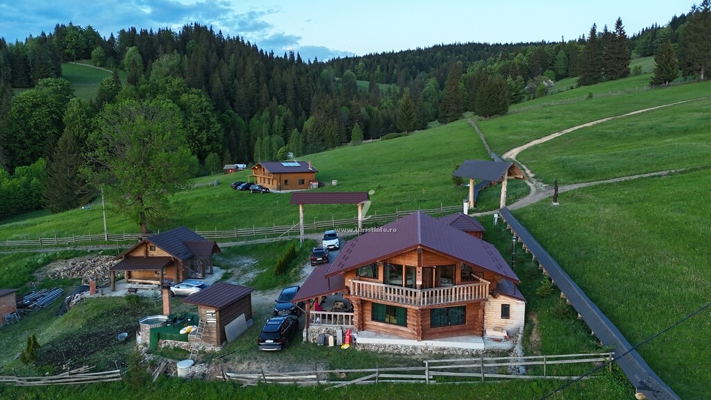 Pensiunea Casa Moldovanului