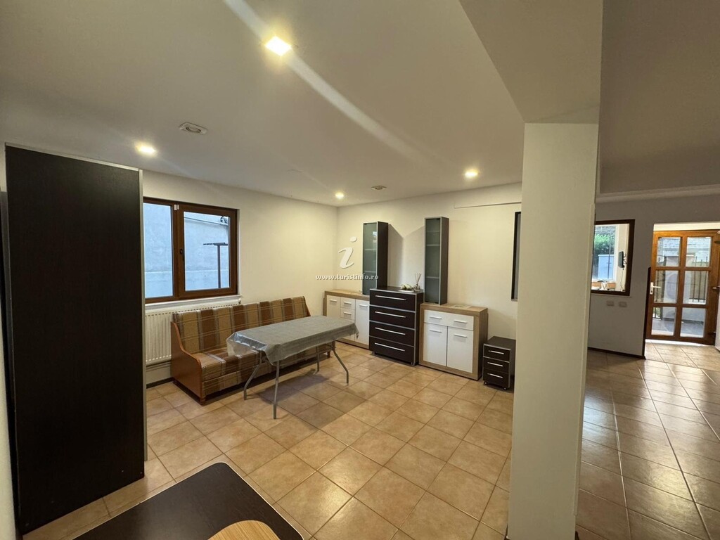 Camere de închiriat Departe