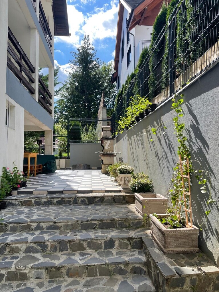 Casa cu Prieteni